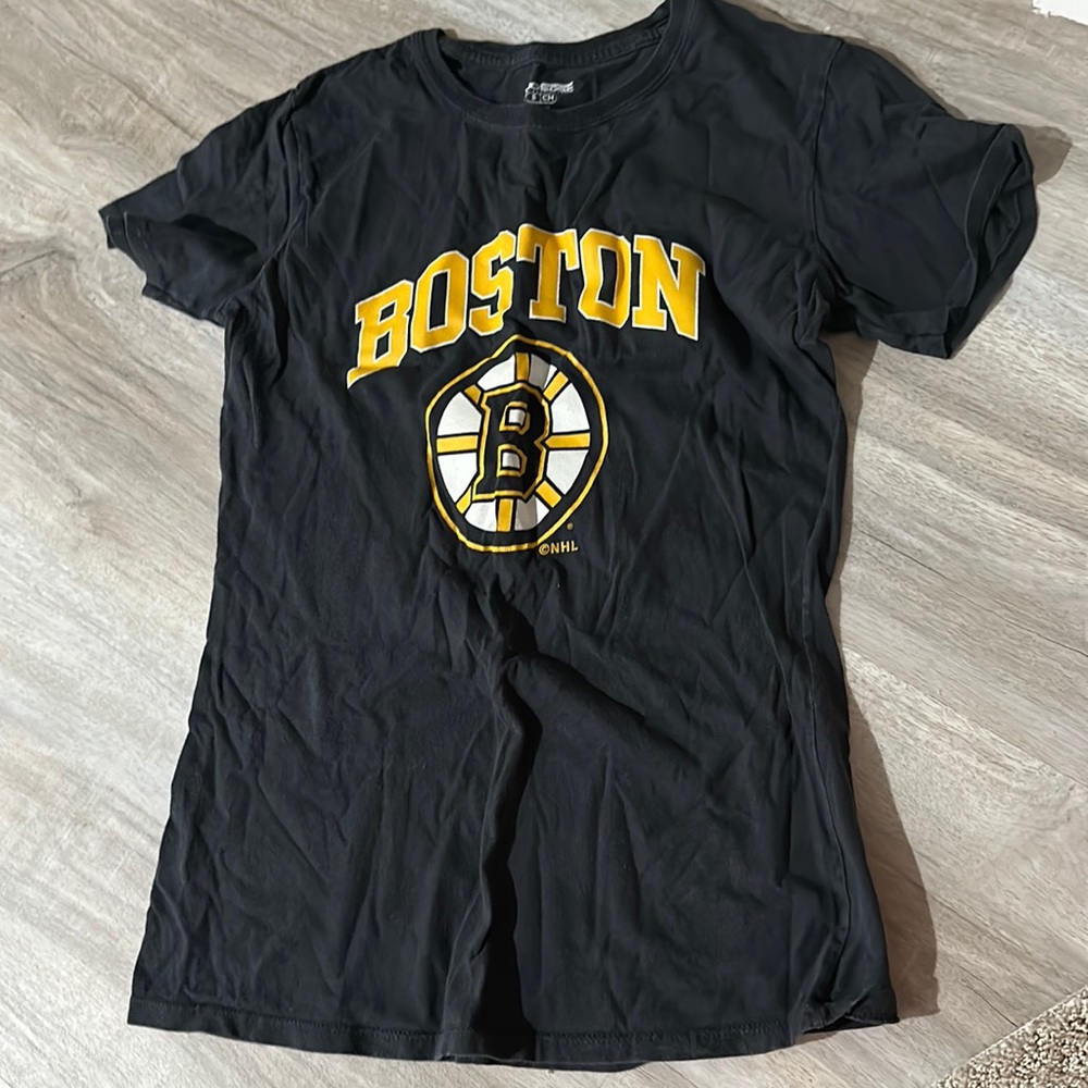 BRUINS tshirt women’s 💛🖤